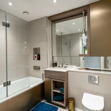 Modern & Cosy Flat In Kingston