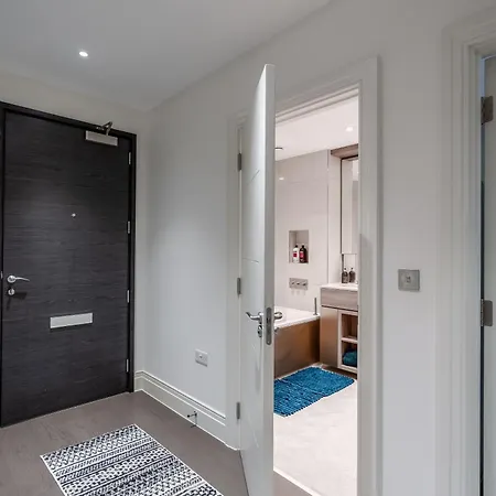 Apartment Modern & Cosy Flat In Kingston