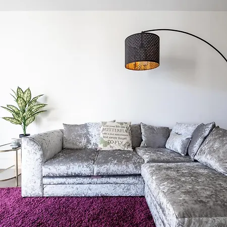 Modern & Cosy Flat In Kingston *