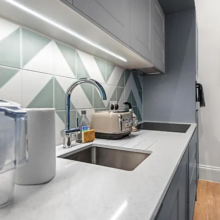 Londwell, Luxury Hyde Park & Paddington Loft *