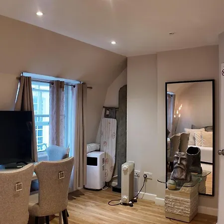 3 Bhk Haymarket Leicester Square Soho Hy04 Apartment