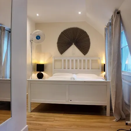 3 Bhk Haymarket Leicester Square Soho Hy04 *