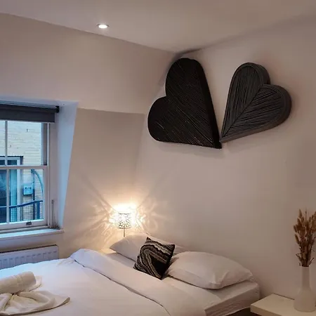 3 Bhk Haymarket Leicester Square Soho Hy04 * London