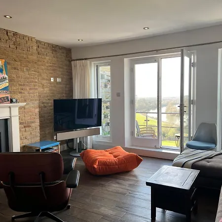 Flat With Panoramic Views Apartment *