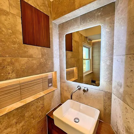Flat With Panoramic Views Apartment *