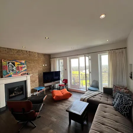 Apartment Flat With Panoramic Views *