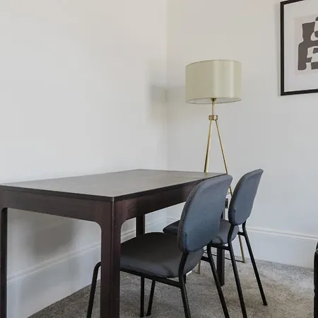 Blueground Kensington View Furnished Lon-561 * London