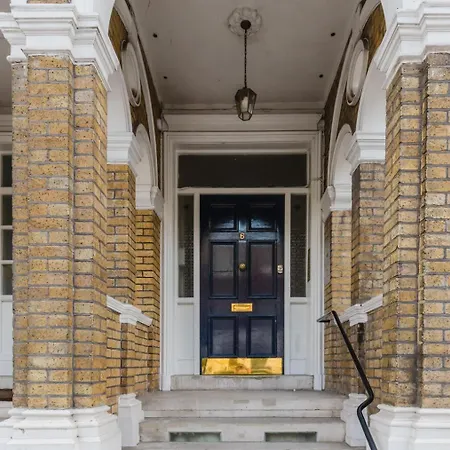 Blueground Kensington View Furnished Lon-561 *