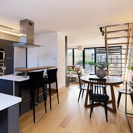 Apartment The Peckham Escape - Modern 3bdr With Garden London