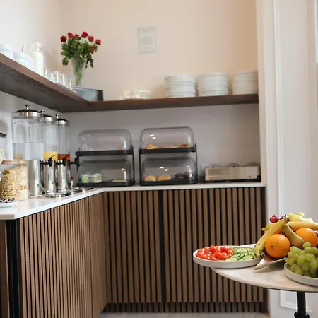 Reem Hotel London