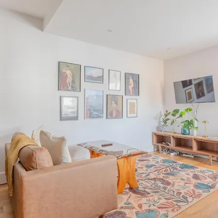 Beautifully Designed 1bd Flat Near Balham Station Apartment *
