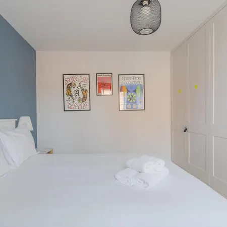 Beautifully Designed 1bd Flat Near Balham Station