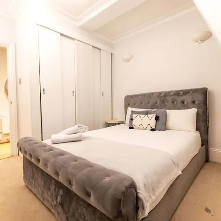 Zone1! Apartment London