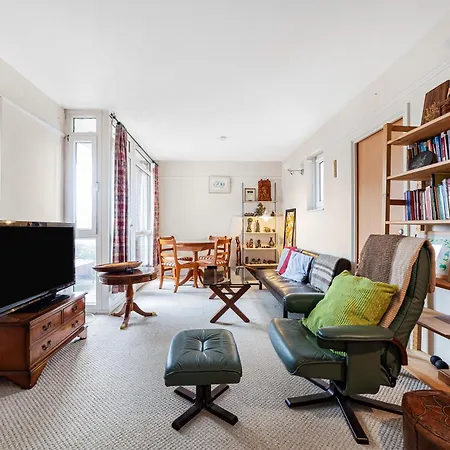 公寓 Elegant 1br Flat With Balcony & View, Walworth