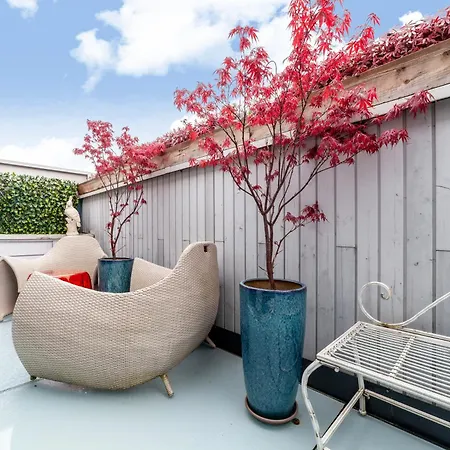 Charming 3br Shoreditch Duplex Loft With Balconies