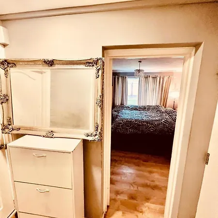 Apartment Cosy Flat 10 Mins From Station