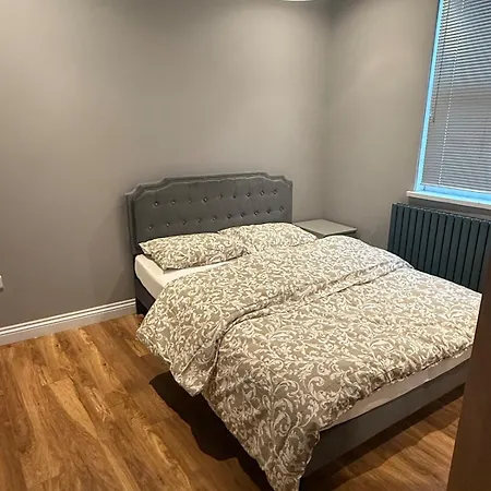 One Bed Flat In Clapham Junction London