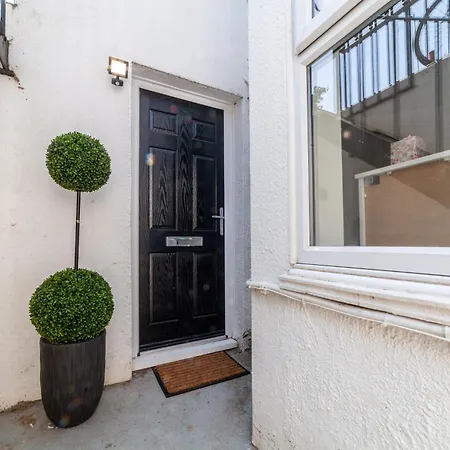 Apartament Renovated 2br Flat With Garden, Hammersmith