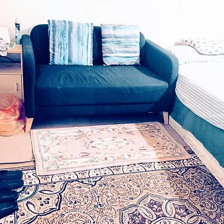 London's Bed With Breakfast & Free Parking * London