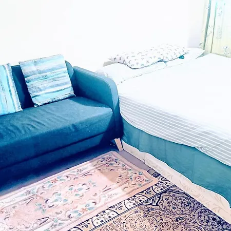 London's Bed With Breakfast & Free Parking London