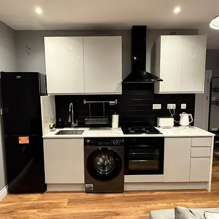 One Bed Flat In Clapham Junction *