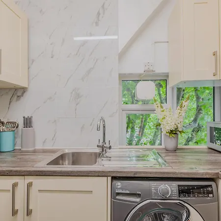 Apartment Lovely 2br Battersea, 7min Clapham Junction St *