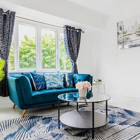 Lovely 2br Battersea, 7min Clapham Junction St Apartment *