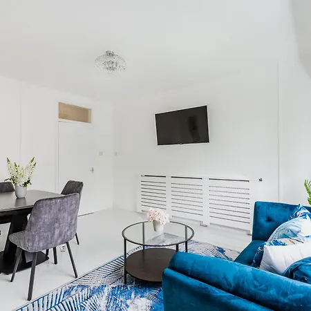 Lovely 2br Battersea, 7min Clapham Junction St * London
