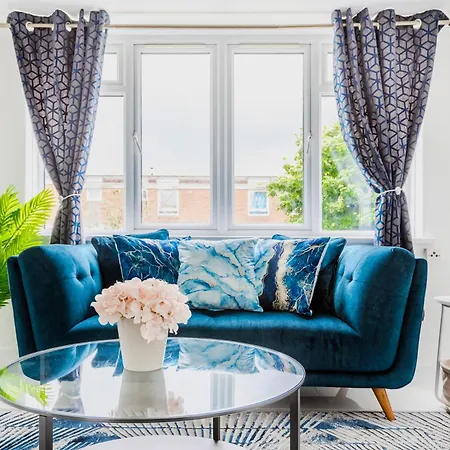 Apartment Lovely 2br Battersea, 7min Clapham Junction St