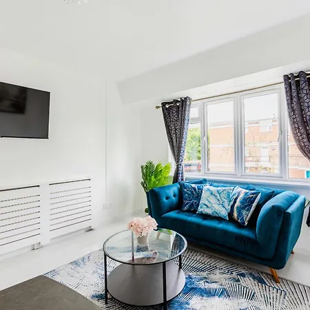 Lovely 2br Battersea, 7min Clapham Junction St *