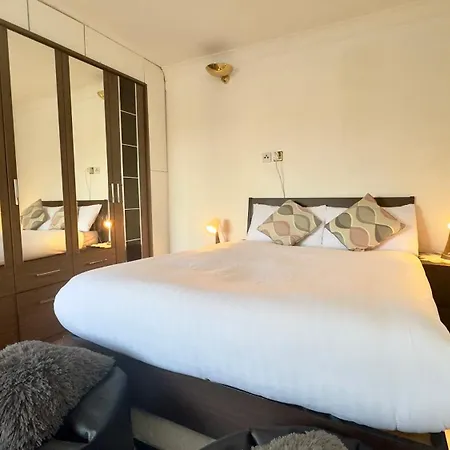 62 Regents Park By Aljoori Apartment London