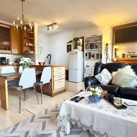 Apartment 62 Regents Park By Aljoori