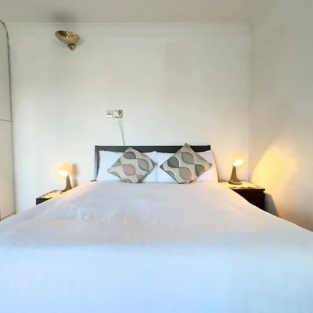 62 Regents Park By Aljoori Apartment London