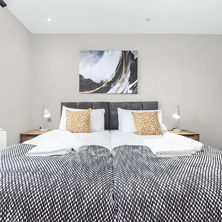 Sleek & Stylish Urban Escape-ideal For 3! Apartment London