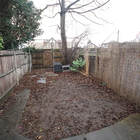 Wooburn Place