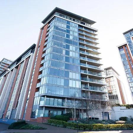 32 Ross Apartment, Canary Wharf Area * London