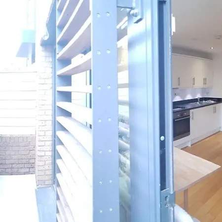 Apartment Beautiful Located In West Kensington Fulham Chelsea