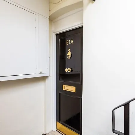 Cosy Pimlico Retreat