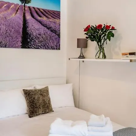 St 9 - Very Close To Tube Only 2 Mins - Apartman London