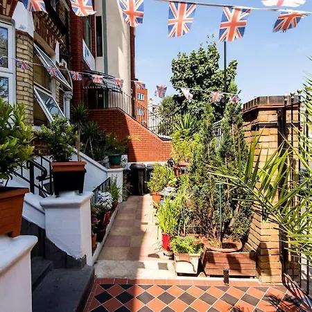 St 9 - Very Close To Tube Only 2 Mins - Apartman