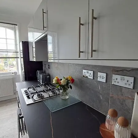 Newly Refurbished Flat In The Heart Of 公寓