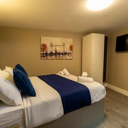 Paragraph Palmers 4* Palmers Green