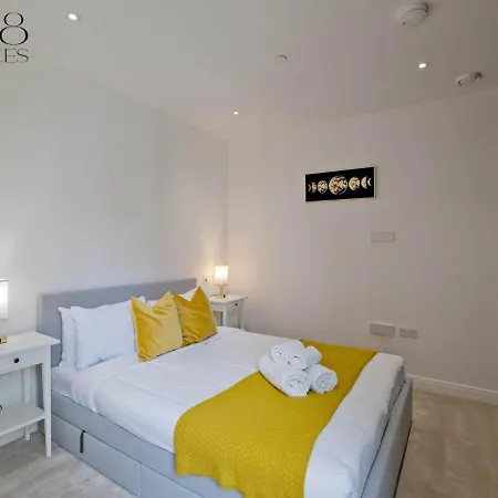 Apartment Luxury Retreat - 1 Bed Fully Equipped *