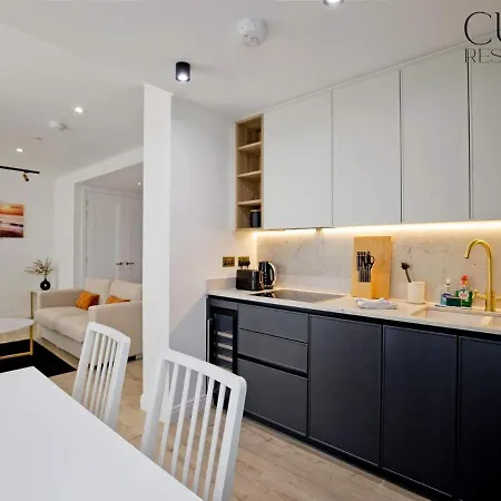 Apartment Luxury Retreat - 1 Bed Fully Equipped London