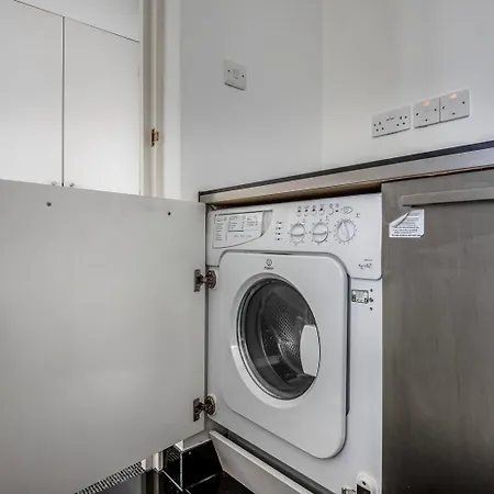 Blueground Of Concierge Nr Station Lon-394 Apartment
