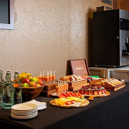 Holiday Kensington High St. By Ihg London