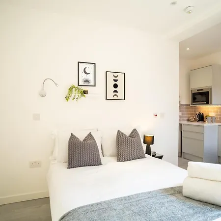 Tranquil Retreat In Apartment