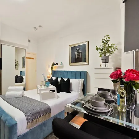 Tranquil Retreat In * Harrow