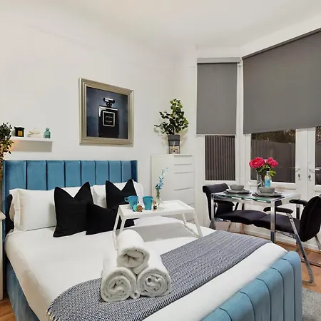 Tranquil Retreat In Apartment *
