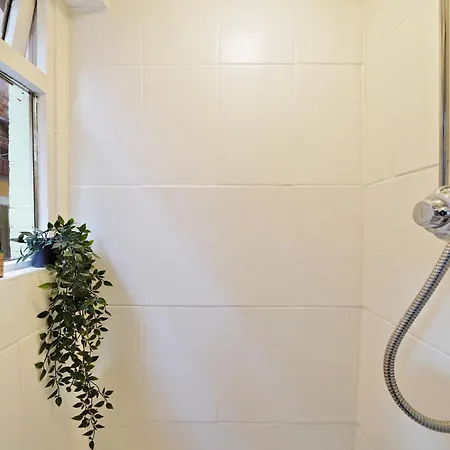 Apartment Tranquil Retreat In Harrow